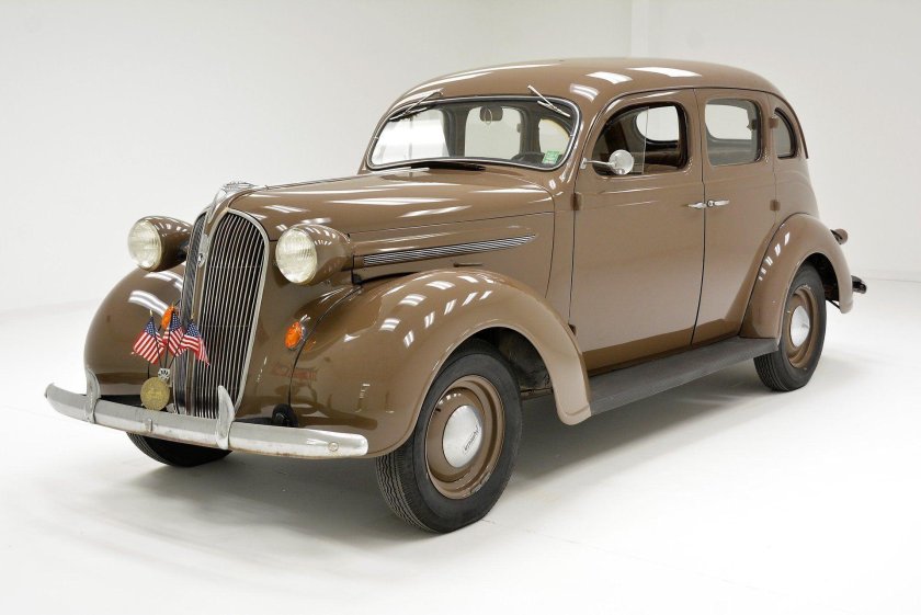 Plymouth 1937