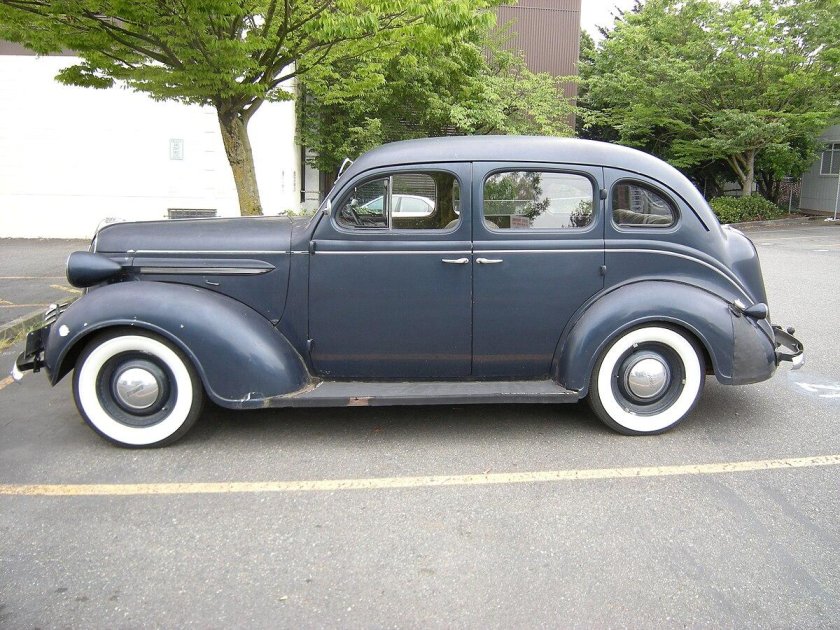 Plymouth sedan 1937