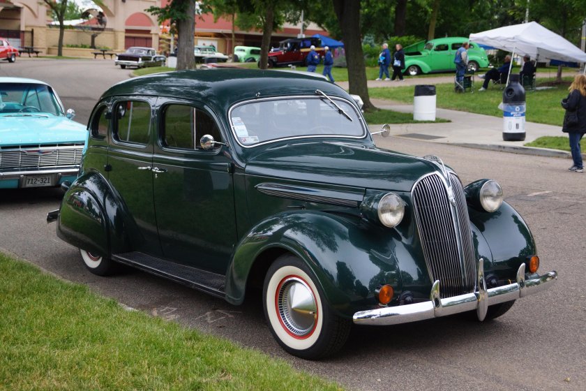 Plymouth 1938