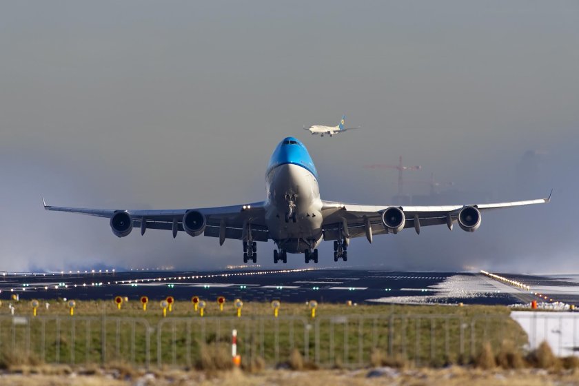 Боинг 747 грузовой