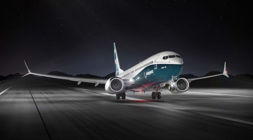 Самолет боинг 737