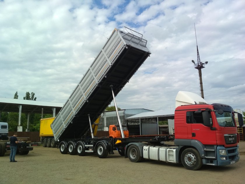 Полуприцеп самосвал 9402