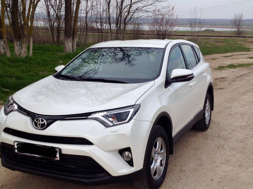 Тойота рав 4 белая