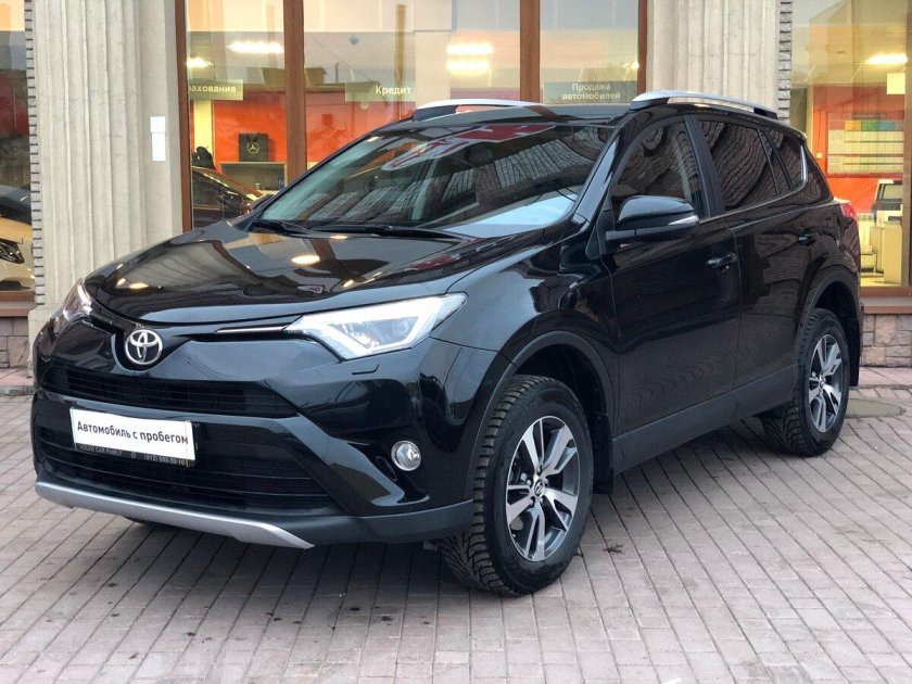 Toyota rav4 2018 черная