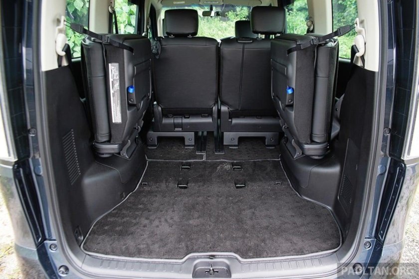 Ниссан Серена с26 гибрид