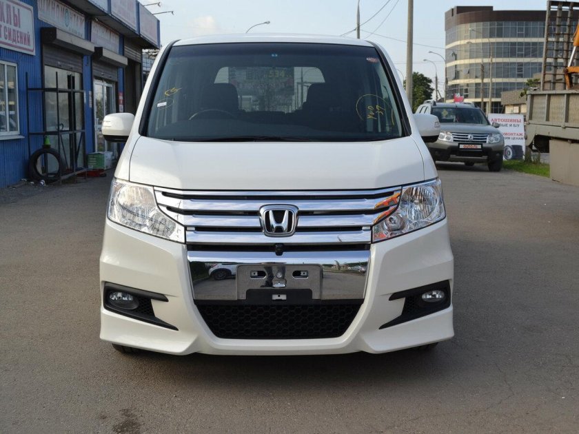 Honda Stepwgn spada 2012