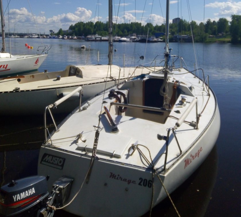 Парусная яхта нева 1