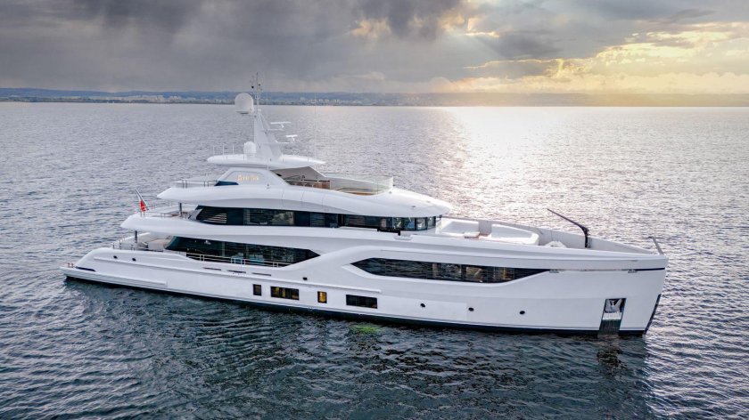 Charter yacht