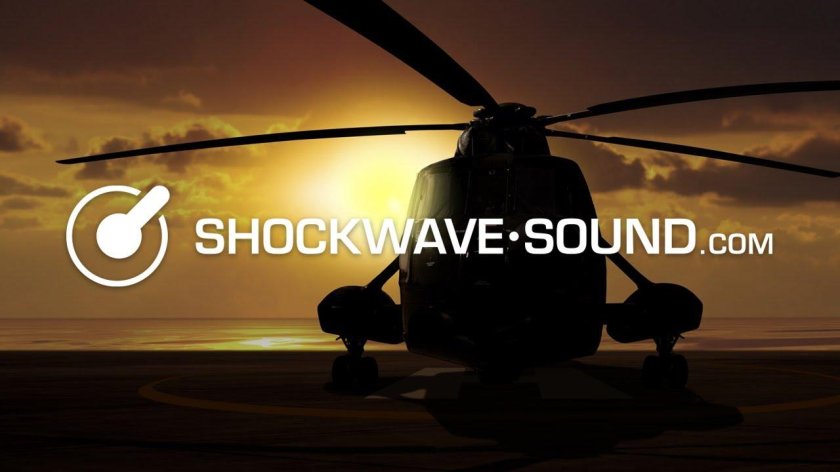 Вертолет военный на закате