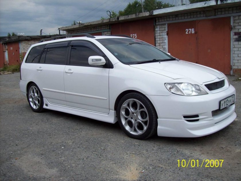 Toyota Corolla Fielder 2003