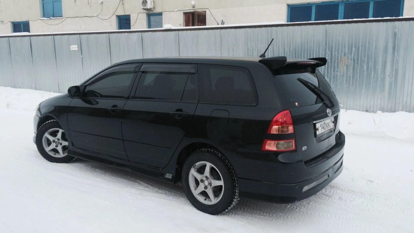 Тойота Королла Филдер универсал