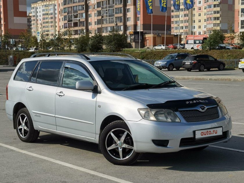 Toyota Corolla Fielder 2004