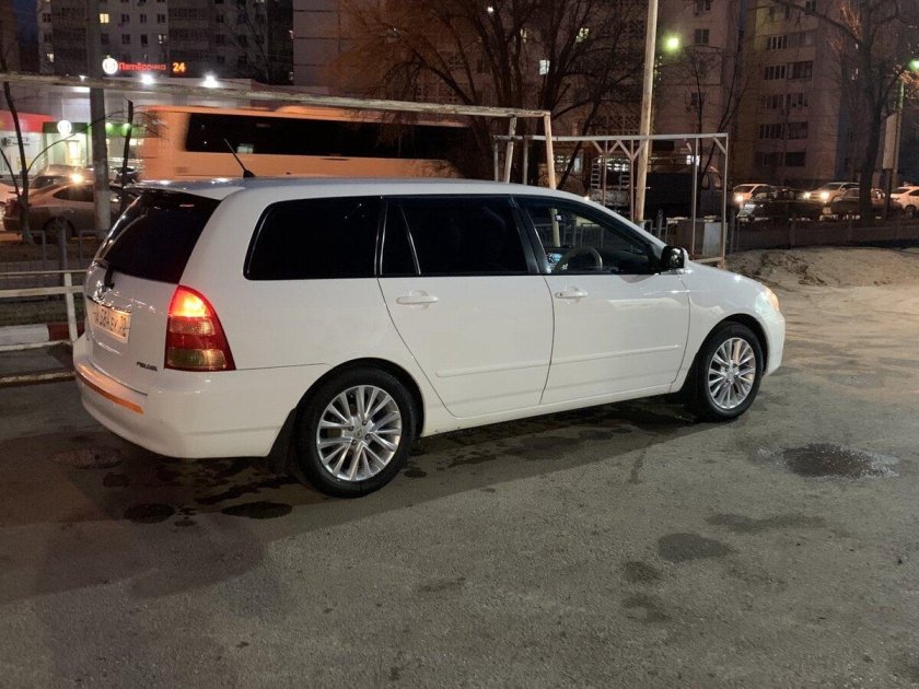 Тойота королла филдер 2006