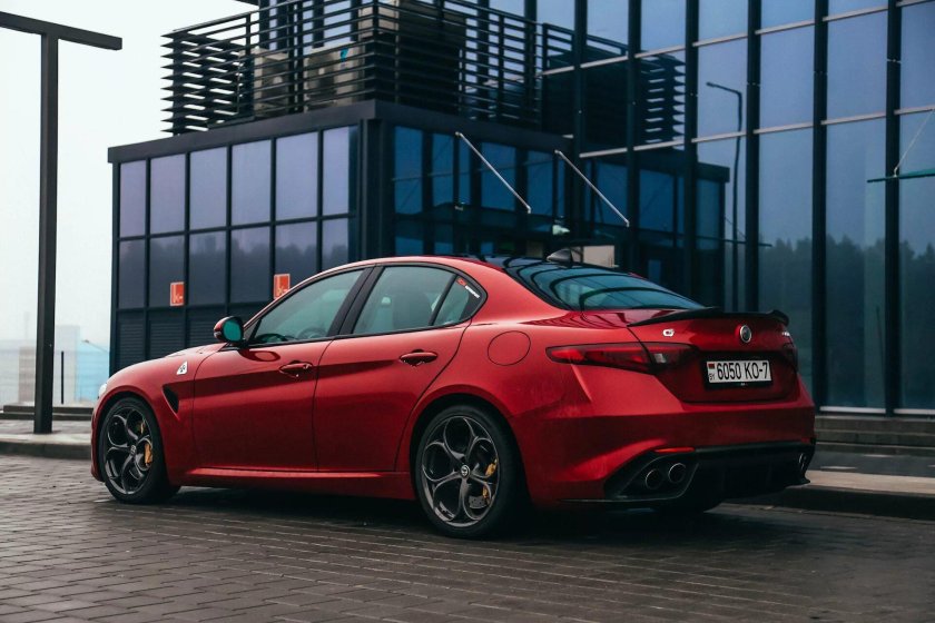 Альфа Ромео Джулия 2020