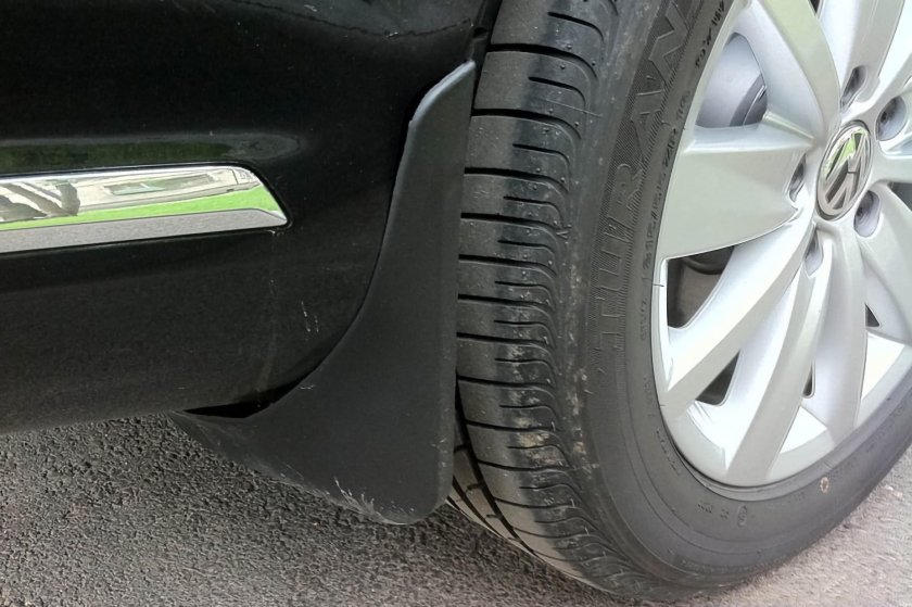 Брызговики на машине