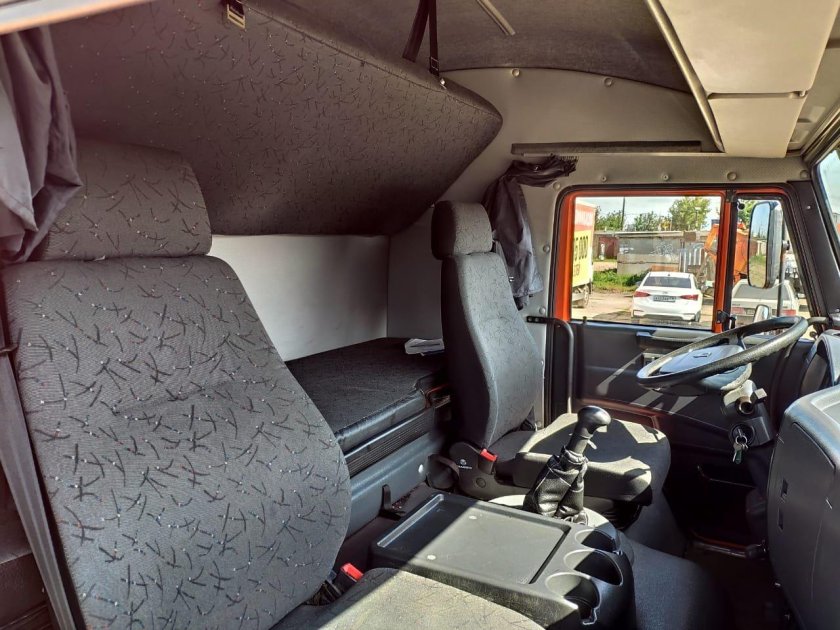 КАМАЗ 4308 макси кабина салон