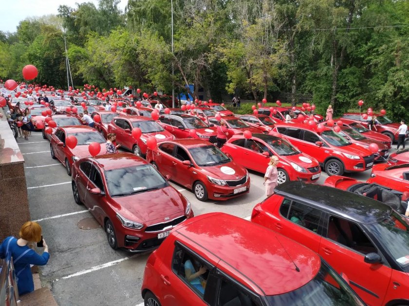 Парад красных машин Тюмень