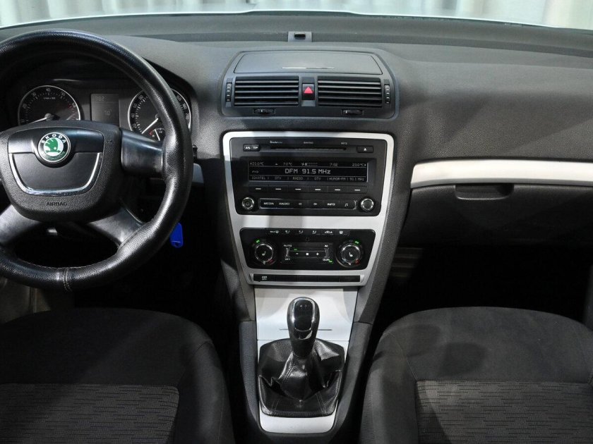 Шкода октавия 2011