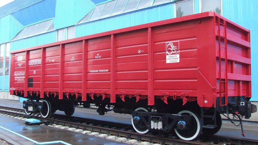 Грузовой вагон РЖД полувагон