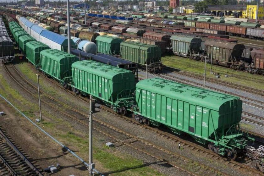 Железнодорожные вагоны полувагоны