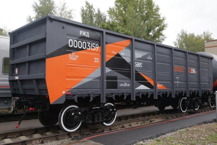 Грузовой вагон РЖД полувагон