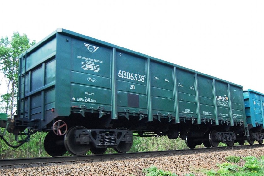 Грузовые вагоны полувагоны