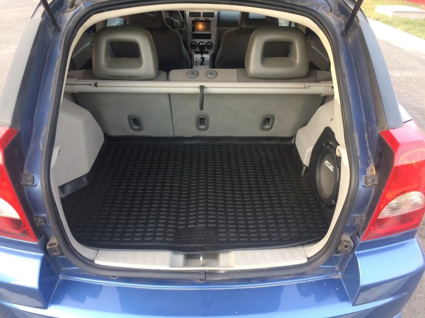 Додж Калибр 2008 багажник