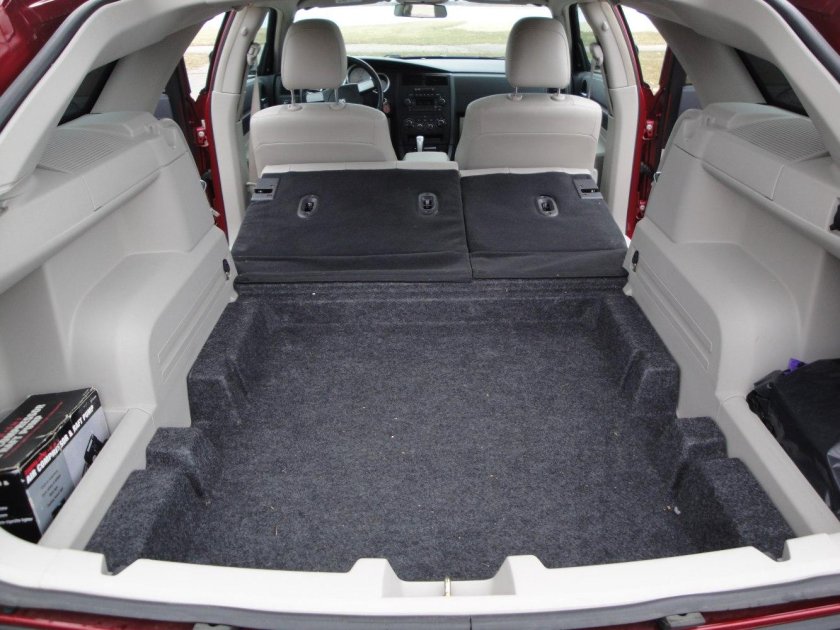 Додж Магнум багажник