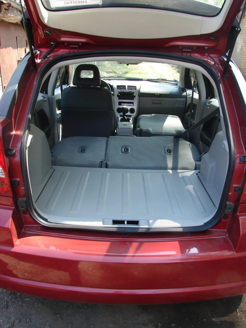 Додж Калибр 2008 багажник