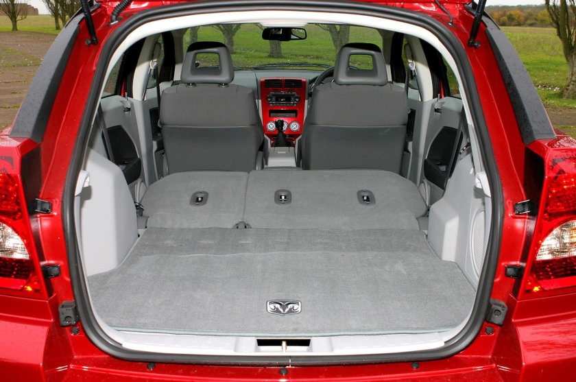 Додж Калибр 2008 багажник