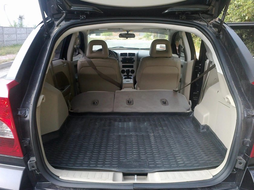 Додж Калибр 2008 багажник