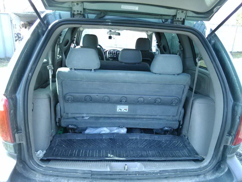 Dodge Caravan 2002 салон