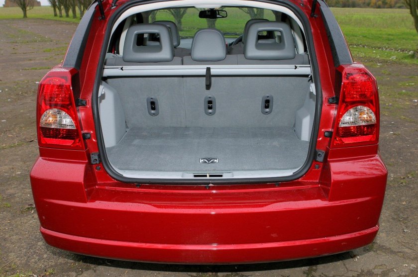 Додж Калибр 2008 багажник