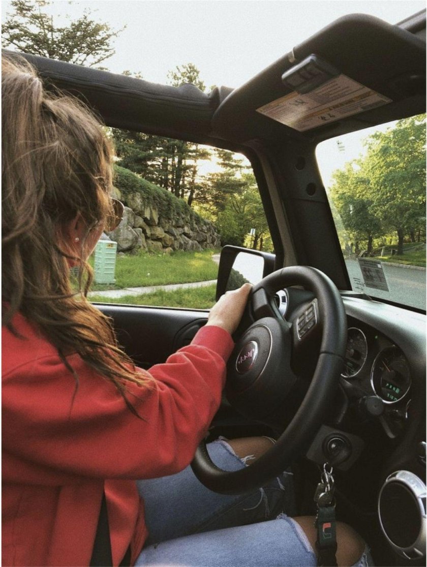 Девушки и автомобили