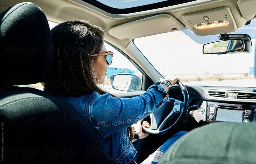 Женщина в автомобиле