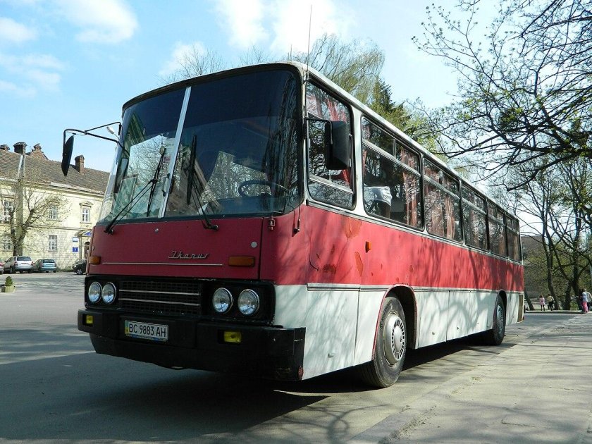 Ikarus 256