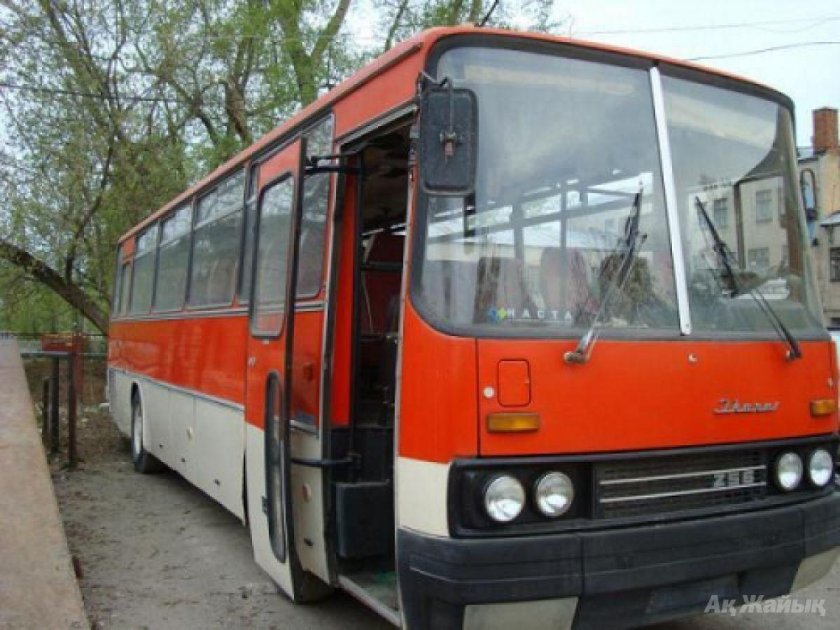 Икарус 256 красный