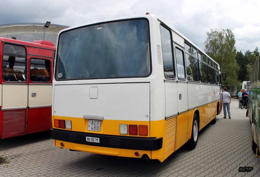 Икарус 256 турист