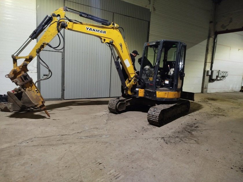 Мини экскаватор