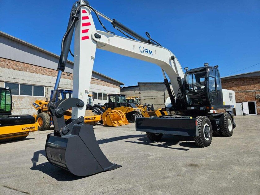 Экскаватор колёсный твэкс ек-18