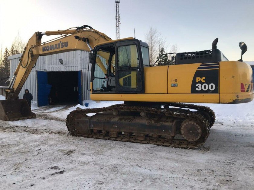 Экскаватор komatsu pc 300