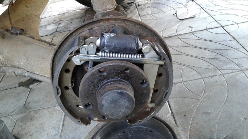 Задние тормоза ВАЗ 2109