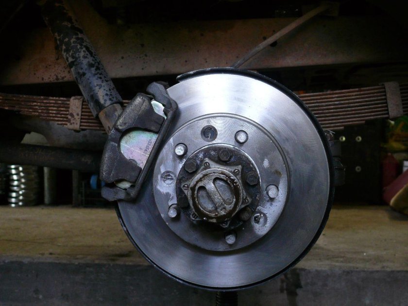 УАЗ 390995 тормоза дисковые или барабанные
