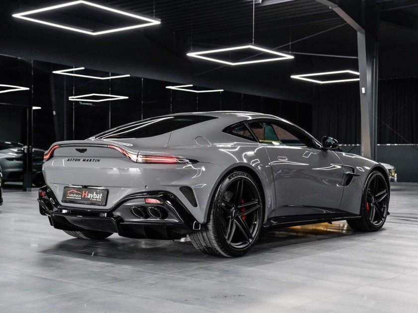 Aston martin vantage