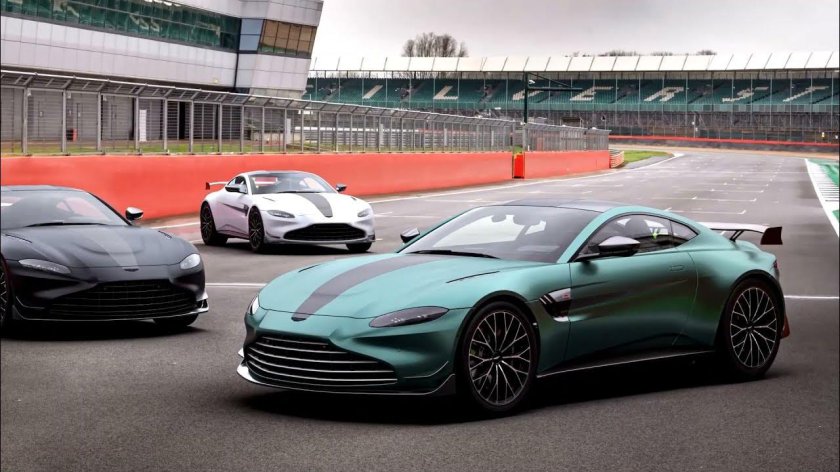 Астон Мартин 2021