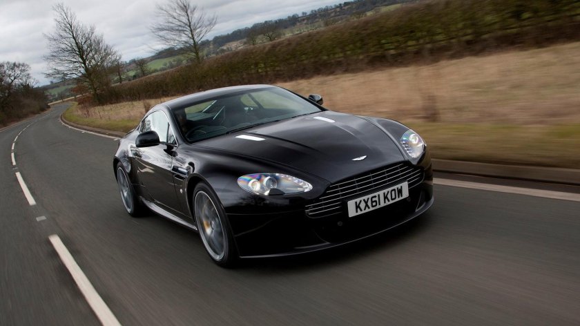 Астон мартин v8 vantage
