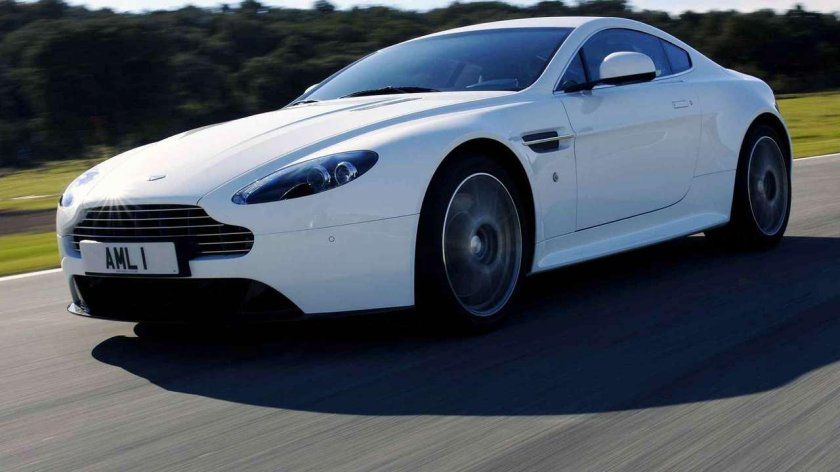 Астон Мартин v8 Vantage