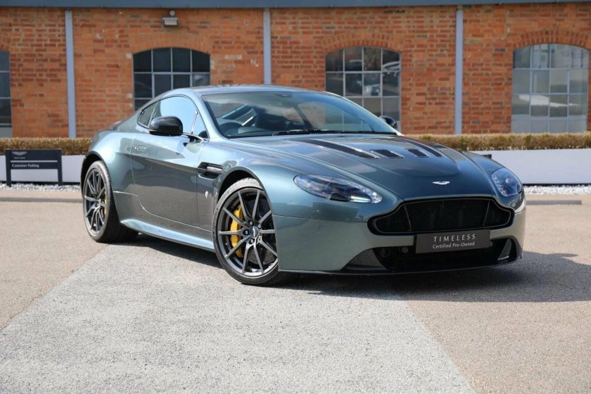 Aston martin v 12 vantage s