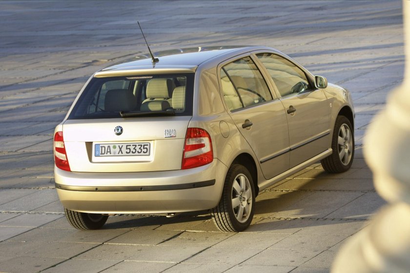 Шкода Фабия 2004 1.2