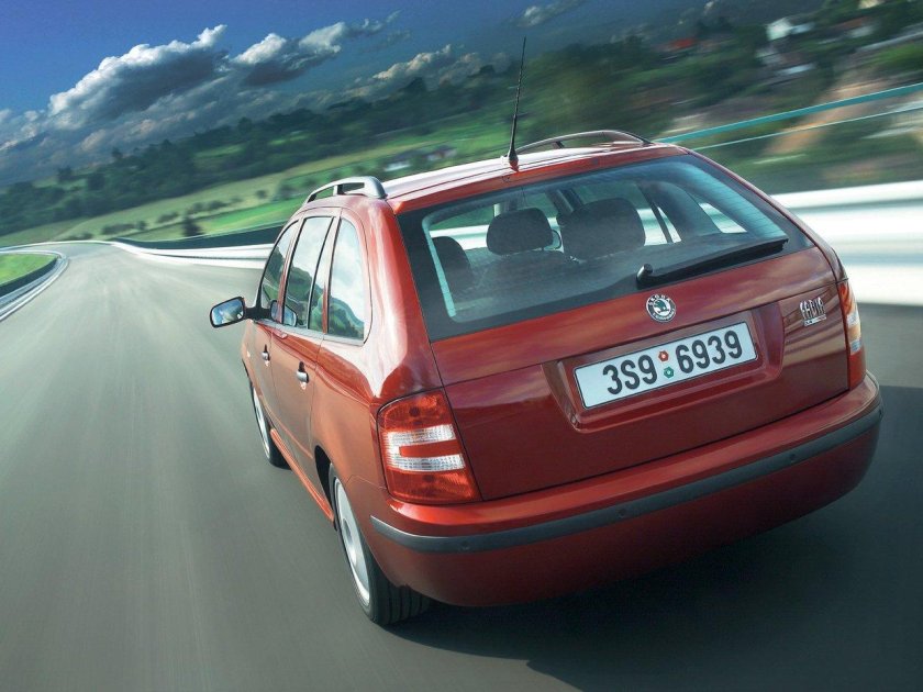 Шкода Фабия 1